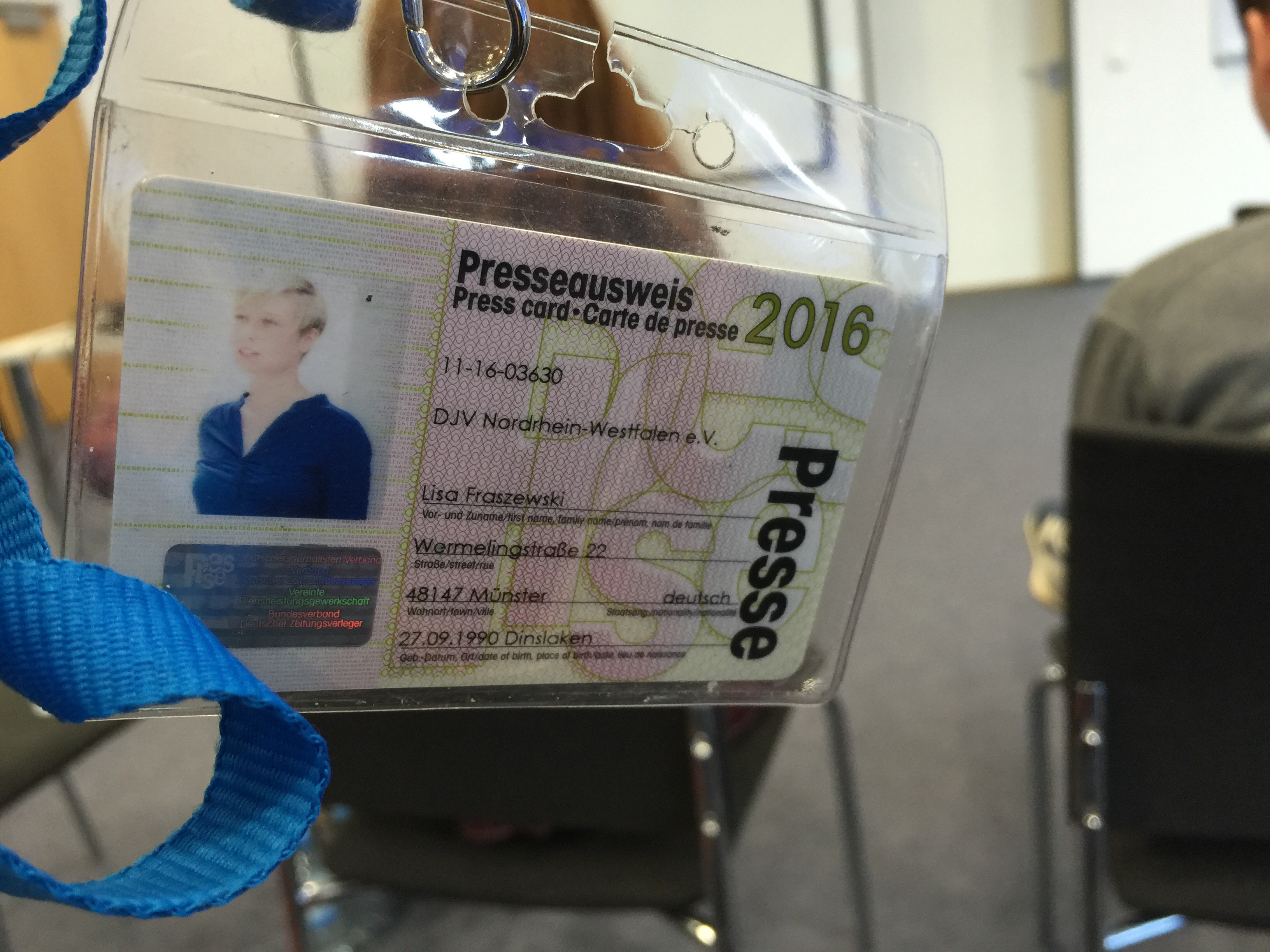 Er ist da, mein Presse-Ausweis!